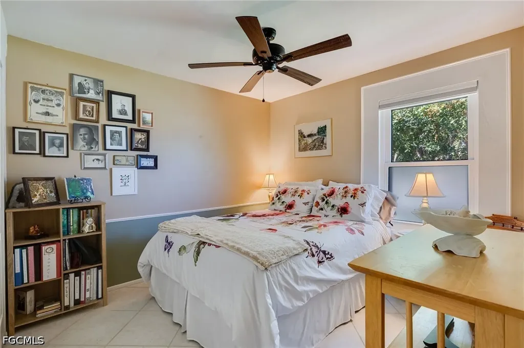 617 SW 9th Avenue Cape Coral FL 33991