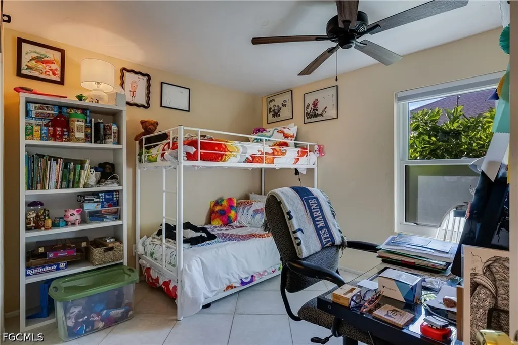 617 SW 9th Avenue Cape Coral FL 33991