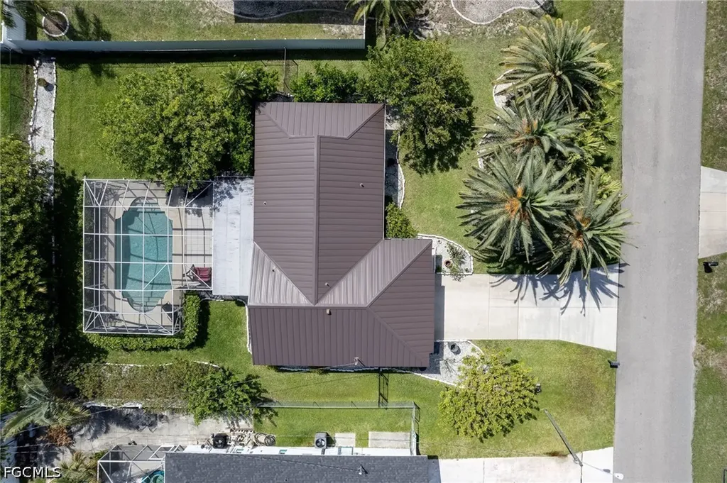 617 SW 9th Avenue Cape Coral FL 33991