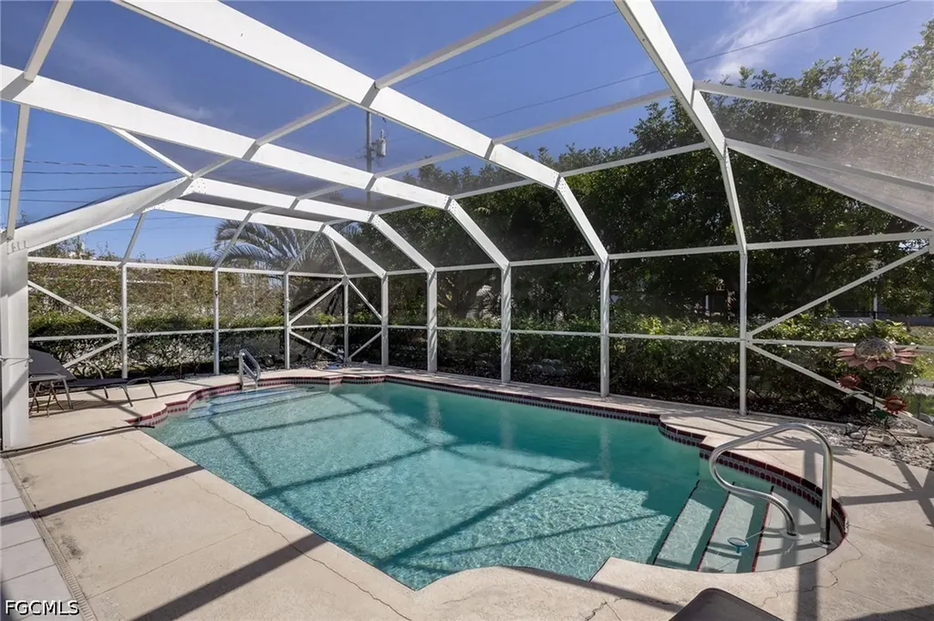 617 SW 9th Avenue Cape Coral FL 33991