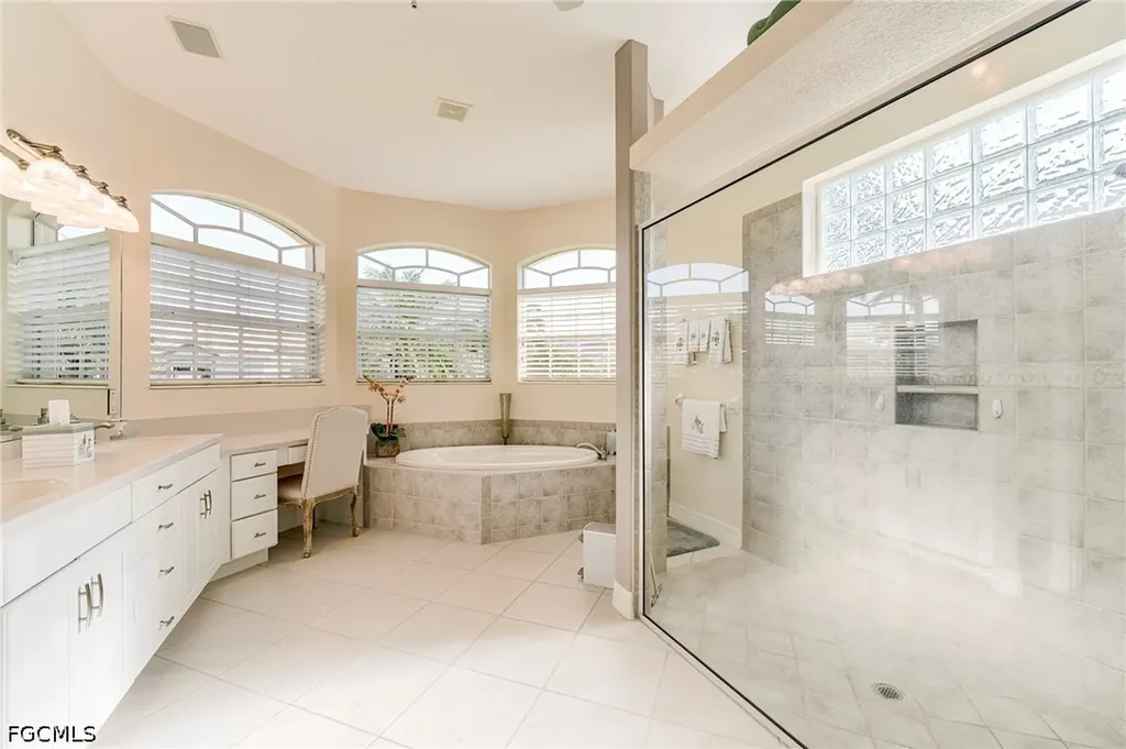 8555 Southwind Bay Circle Fort Myers FL 33908
