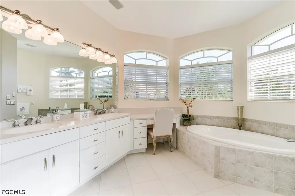 8555 Southwind Bay Circle Fort Myers FL 33908