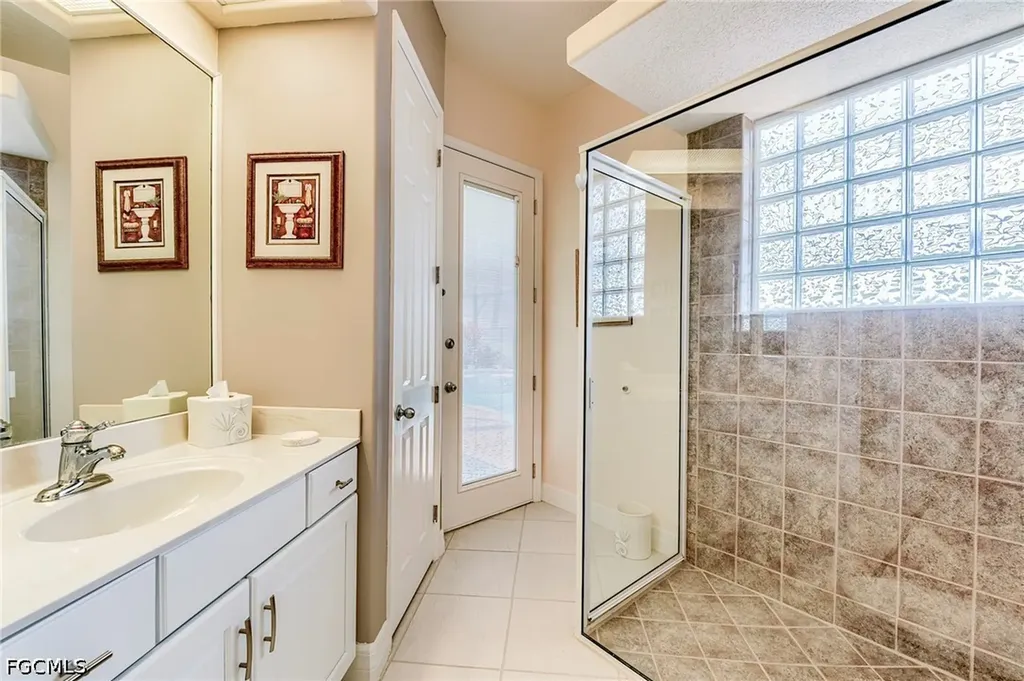 8555 Southwind Bay Circle Fort Myers FL 33908