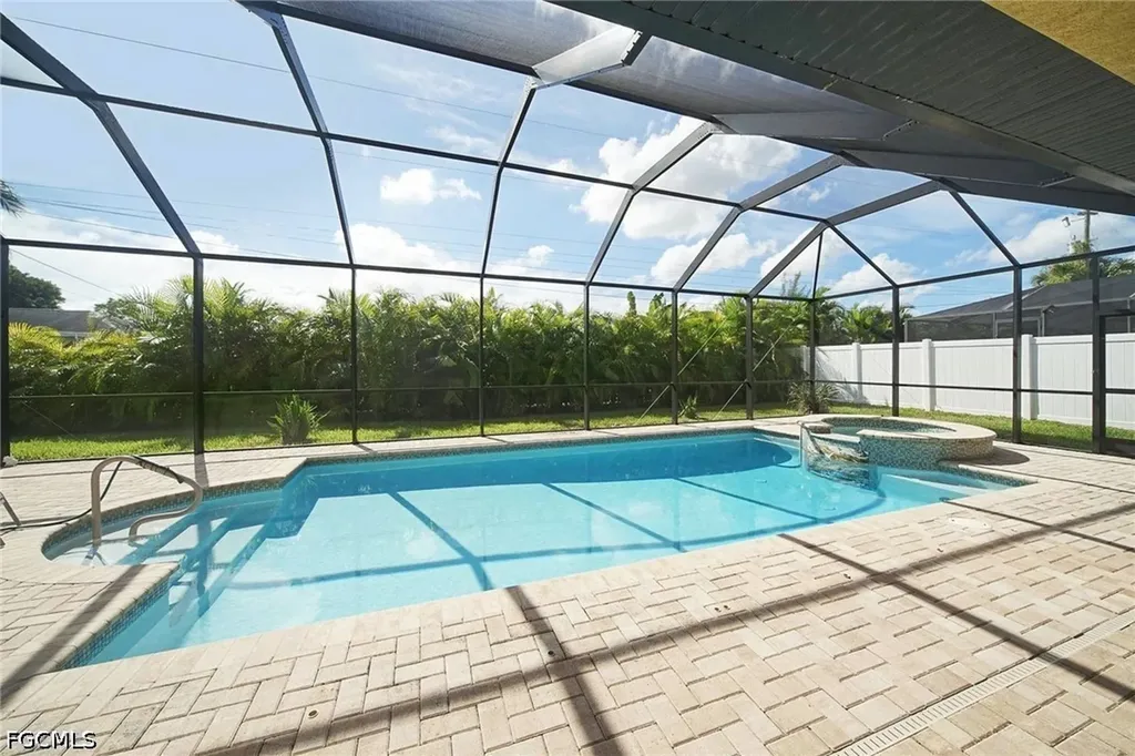 1502 SW 38th Street Cape Coral FL 33914