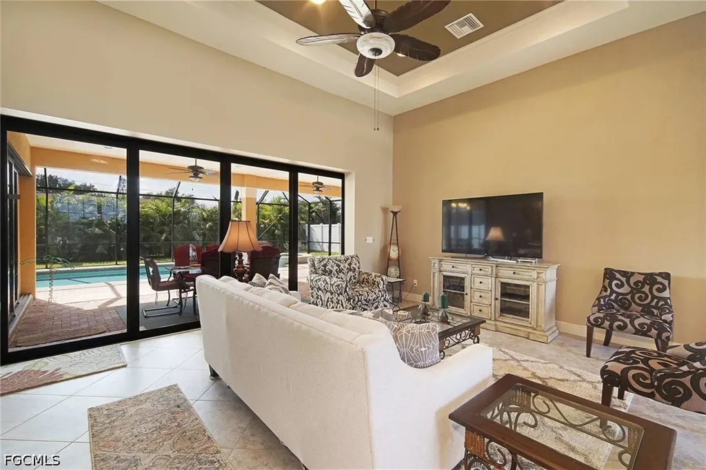 1502 SW 38th Street Cape Coral FL 33914
