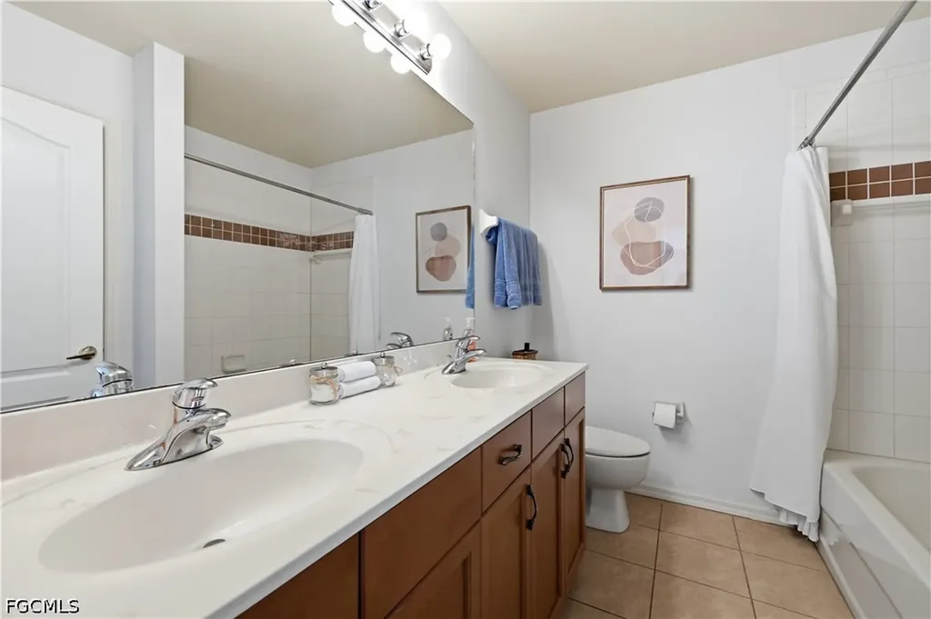 20528 Torre Del Lago Street Estero FL 33928