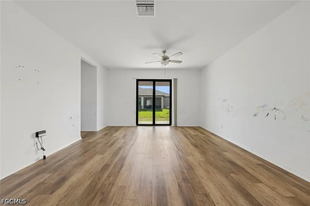 2021 NE 4th Avenue Cape Coral FL 33909