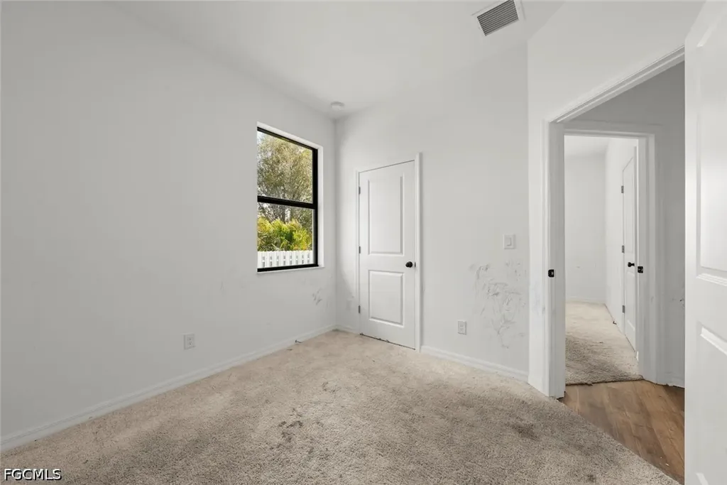 2021 NE 4th Avenue Cape Coral FL 33909