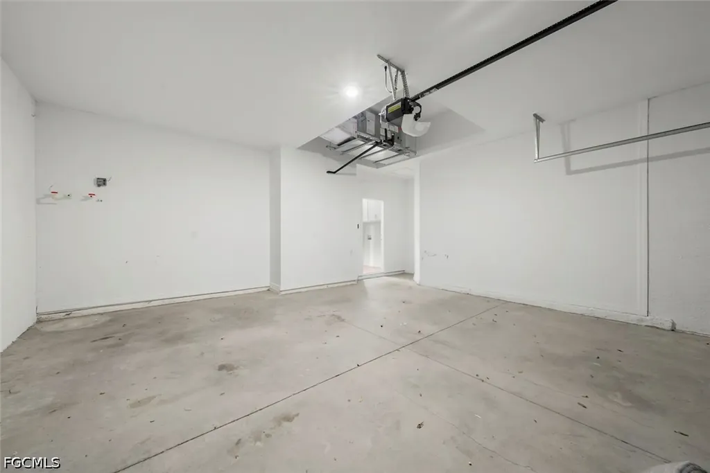 2021 NE 4th Avenue Cape Coral FL 33909