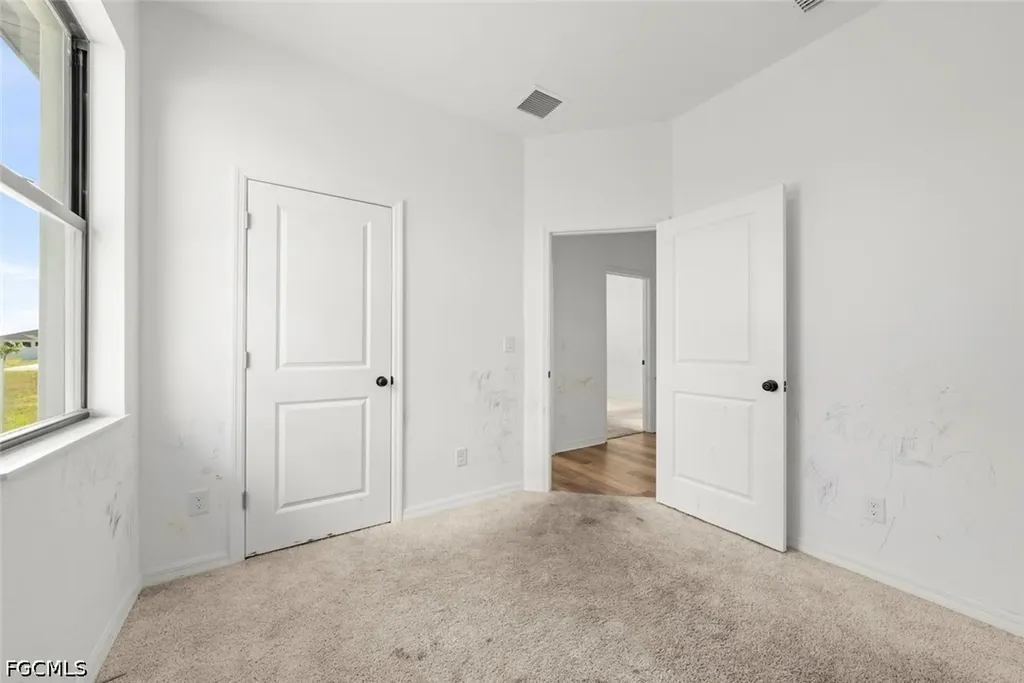 2021 NE 4th Avenue Cape Coral FL 33909