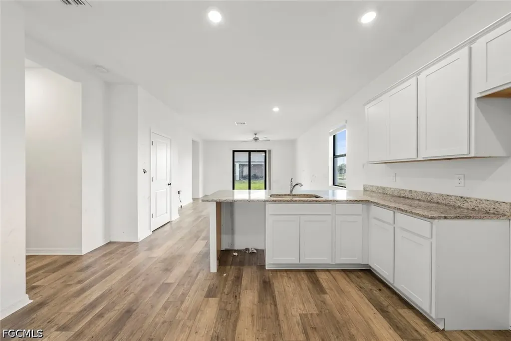 2021 NE 4th Avenue Cape Coral FL 33909