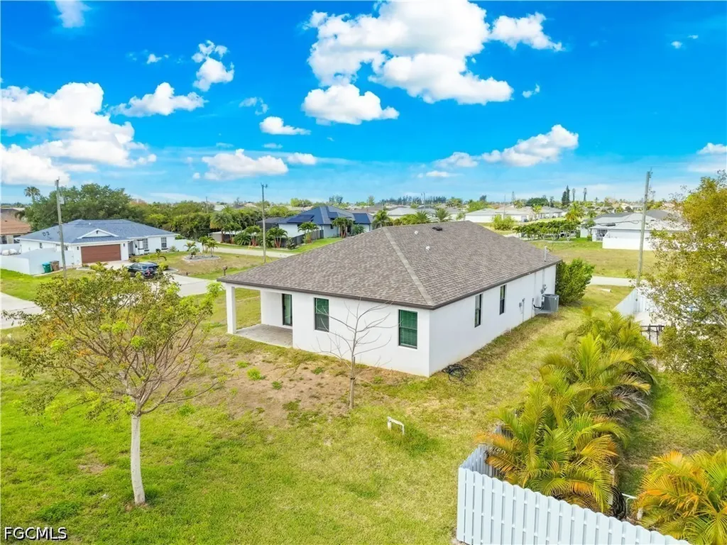 2021 NE 4th Avenue Cape Coral FL 33909