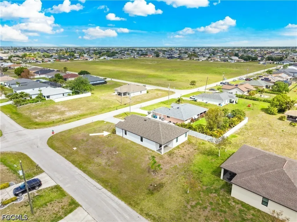 2021 NE 4th Avenue Cape Coral FL 33909