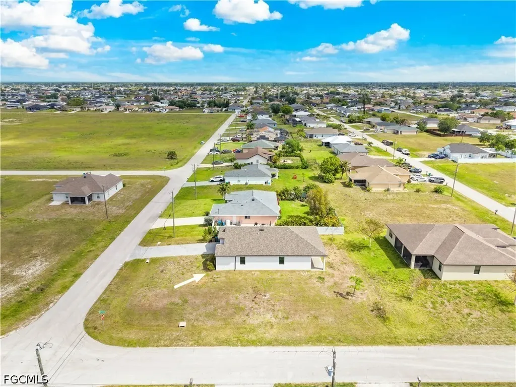 2021 NE 4th Avenue Cape Coral FL 33909