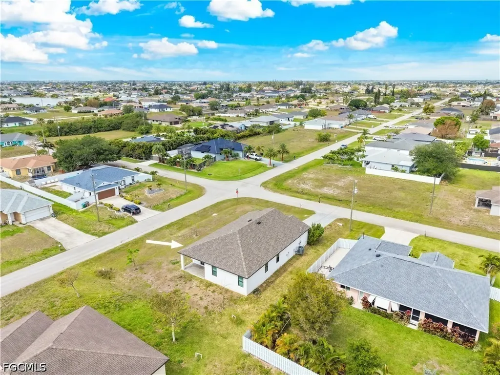 2021 NE 4th Avenue Cape Coral FL 33909