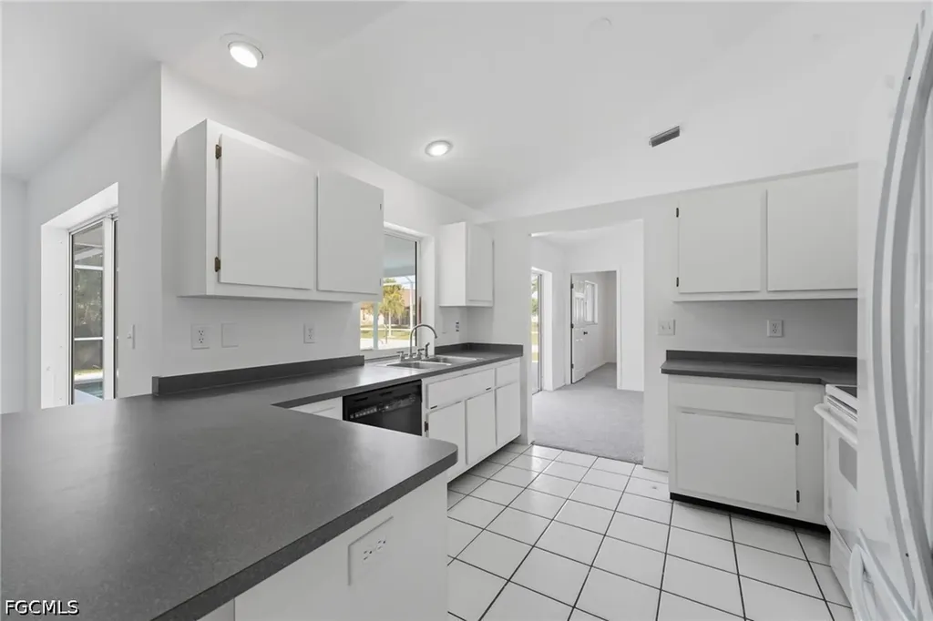 2601 SW 37th Terrace Cape Coral FL 33914