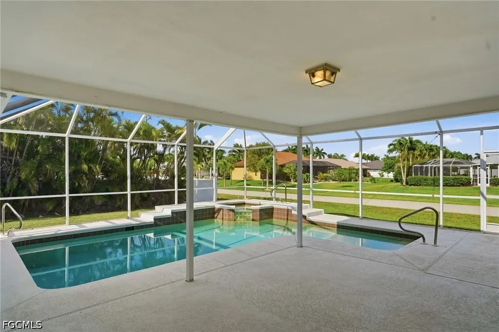 2601 SW 37th Terrace Cape Coral FL 33914