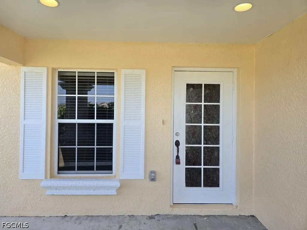 1156 NW 5th Place Cape Coral FL 33993