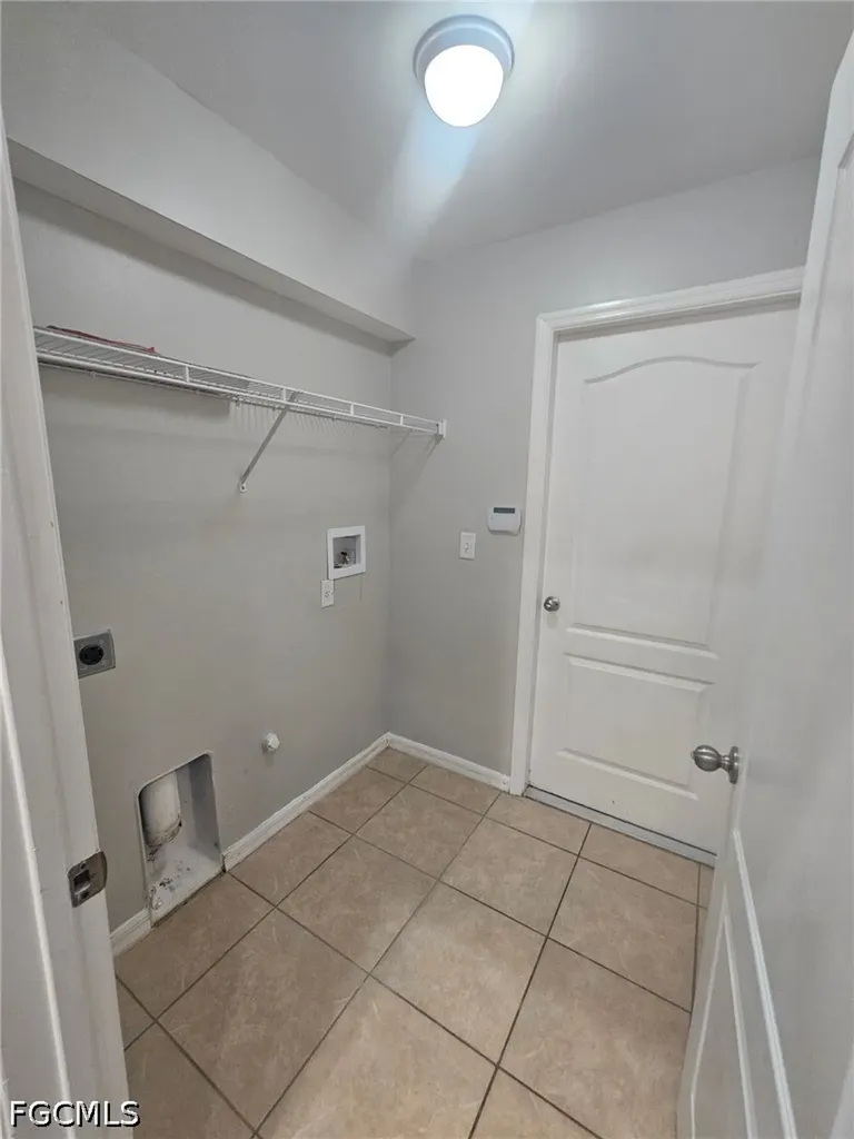 1156 NW 5th Place Cape Coral FL 33993