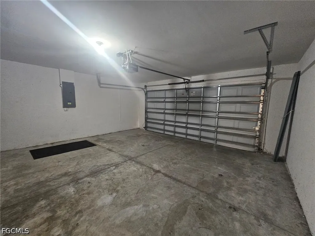1156 NW 5th Place Cape Coral FL 33993