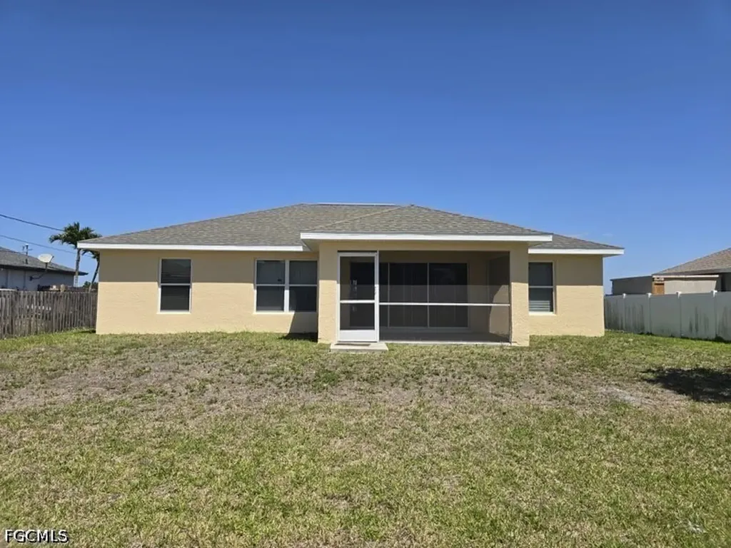1156 NW 5th Place Cape Coral FL 33993