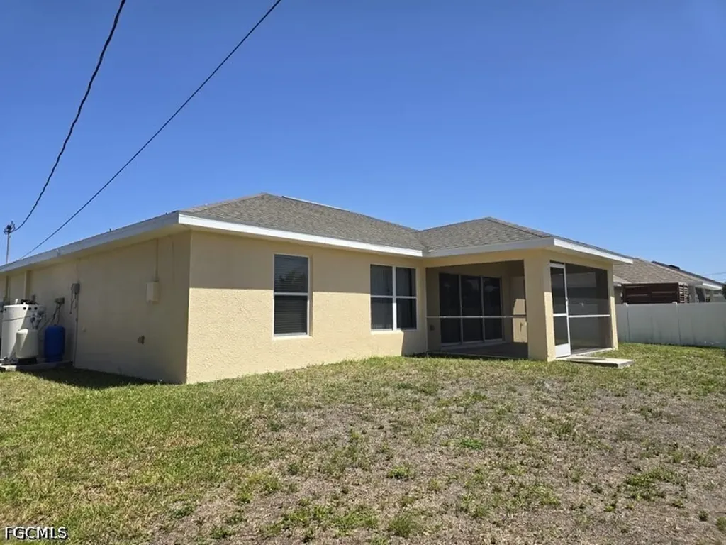 1156 NW 5th Place Cape Coral FL 33993