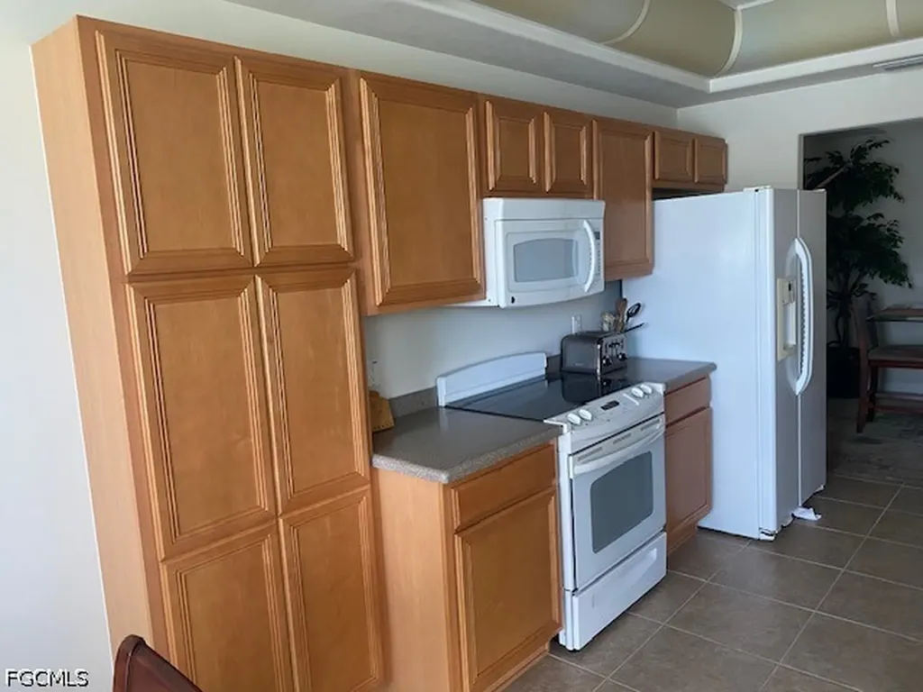 2668 Somerville Loop Cape Coral FL 33991