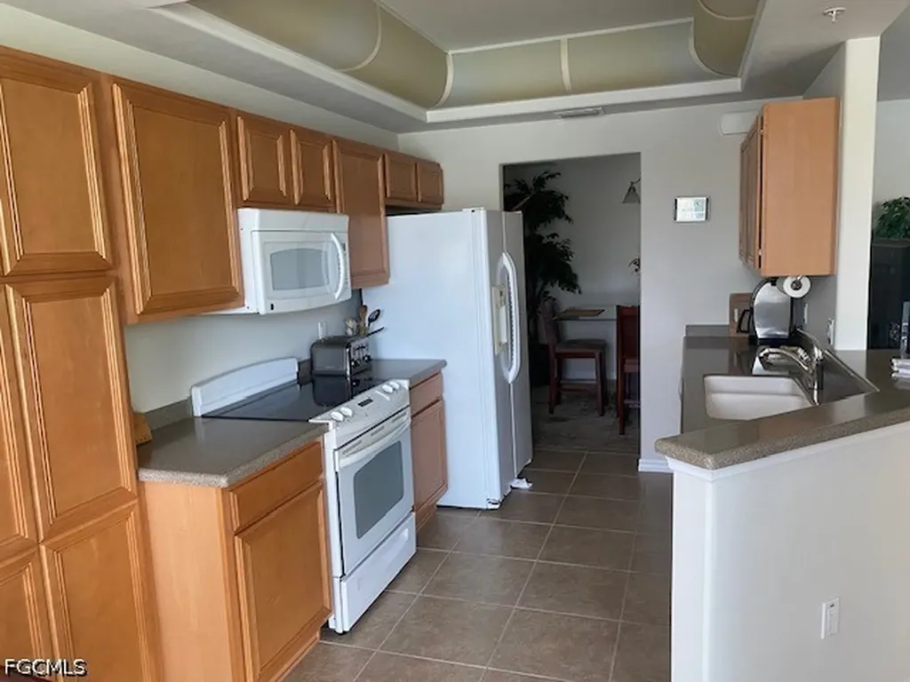 2668 Somerville Loop Cape Coral FL 33991