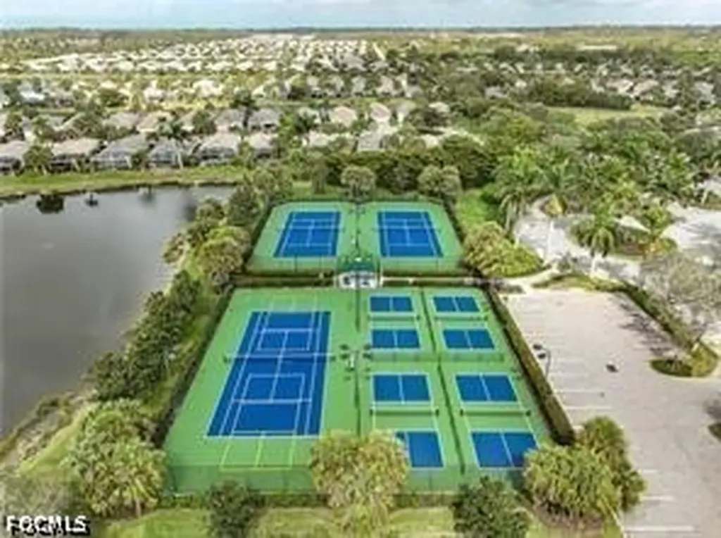 2668 Somerville Loop Cape Coral FL 33991