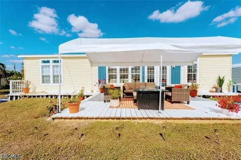 1084 E Anchor Lane Moore Haven FL 33471