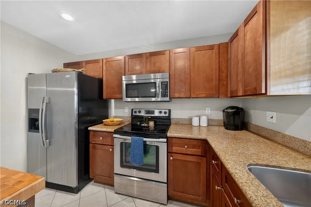 4005 SW 27th Avenue Cape Coral FL 33914
