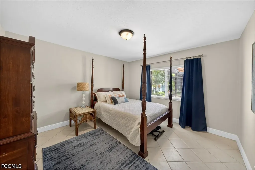 4005 SW 27th Avenue Cape Coral FL 33914