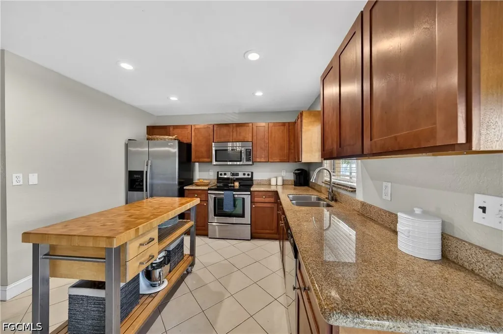 4005 SW 27th Avenue Cape Coral FL 33914
