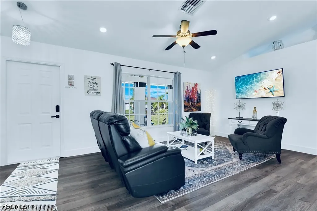 2533 SW 26th Avenue Cape Coral FL 33914