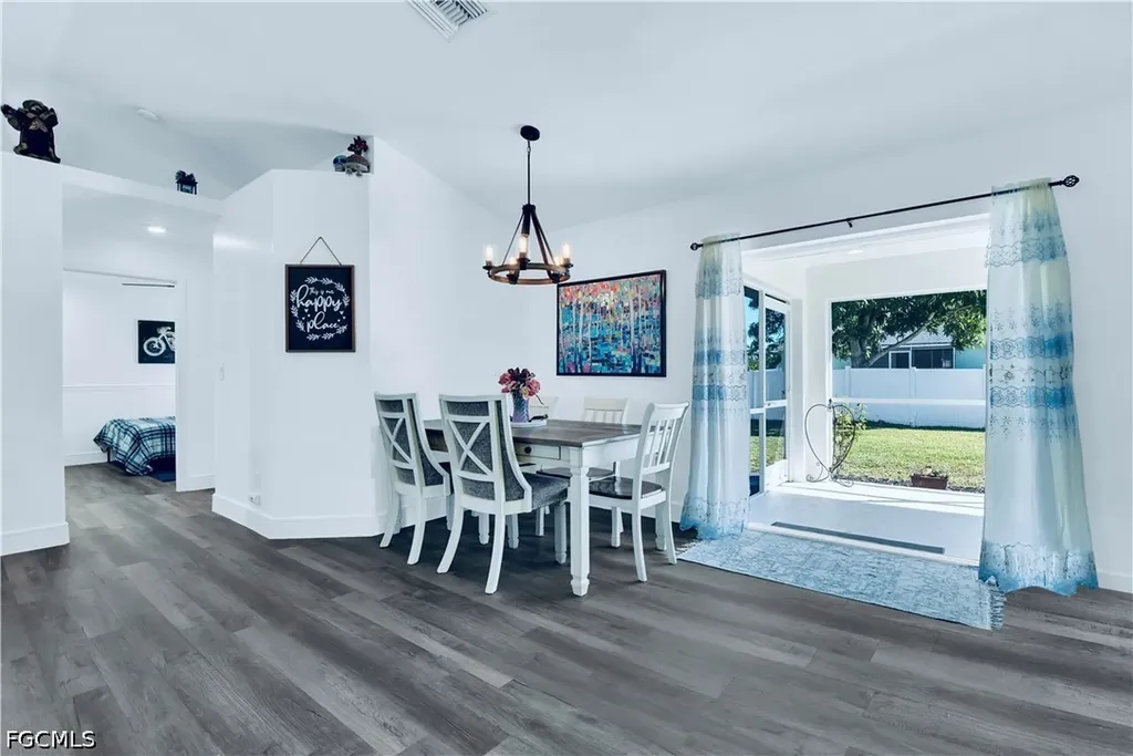 2533 SW 26th Avenue Cape Coral FL 33914