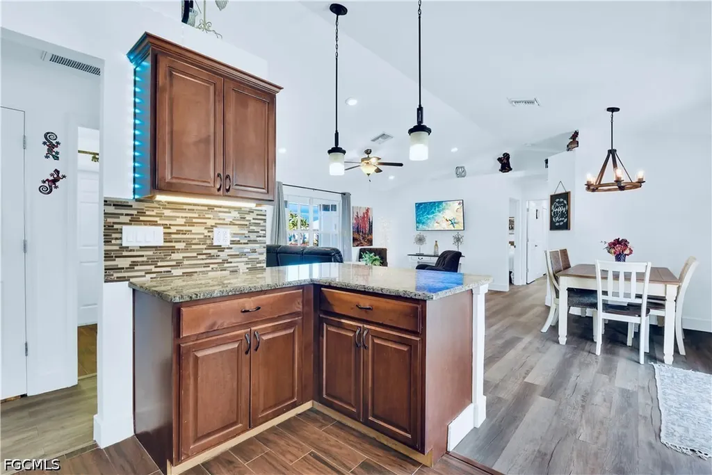 2533 SW 26th Avenue Cape Coral FL 33914