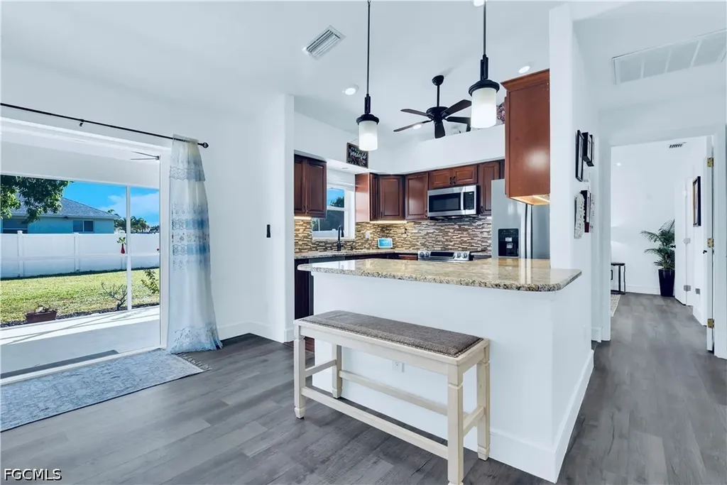2533 SW 26th Avenue Cape Coral FL 33914