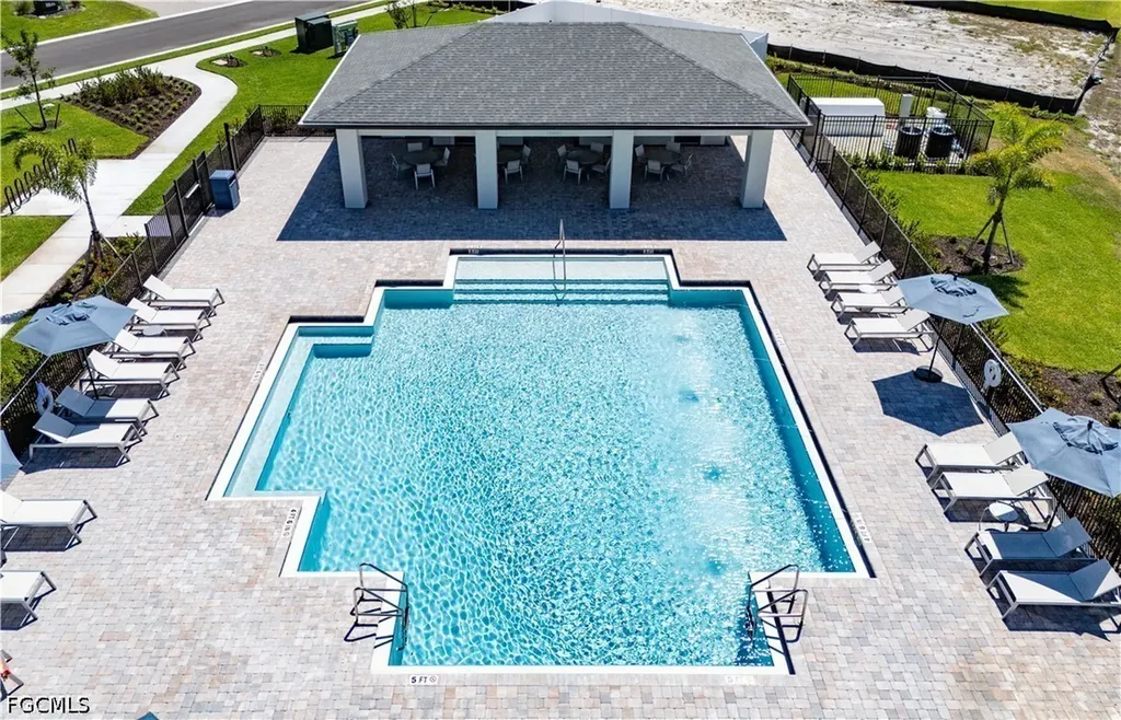 255 Lakeside Breeze Way Lehigh Acres FL 33936