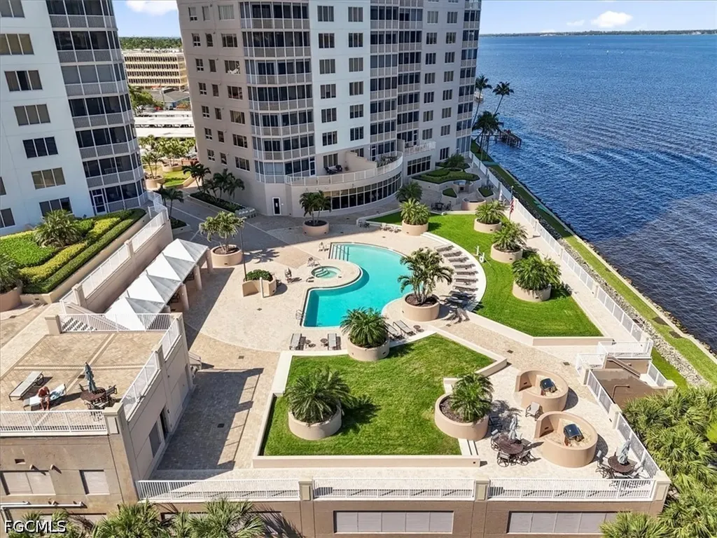 2104 W 1st Street Fort Myers FL 33901