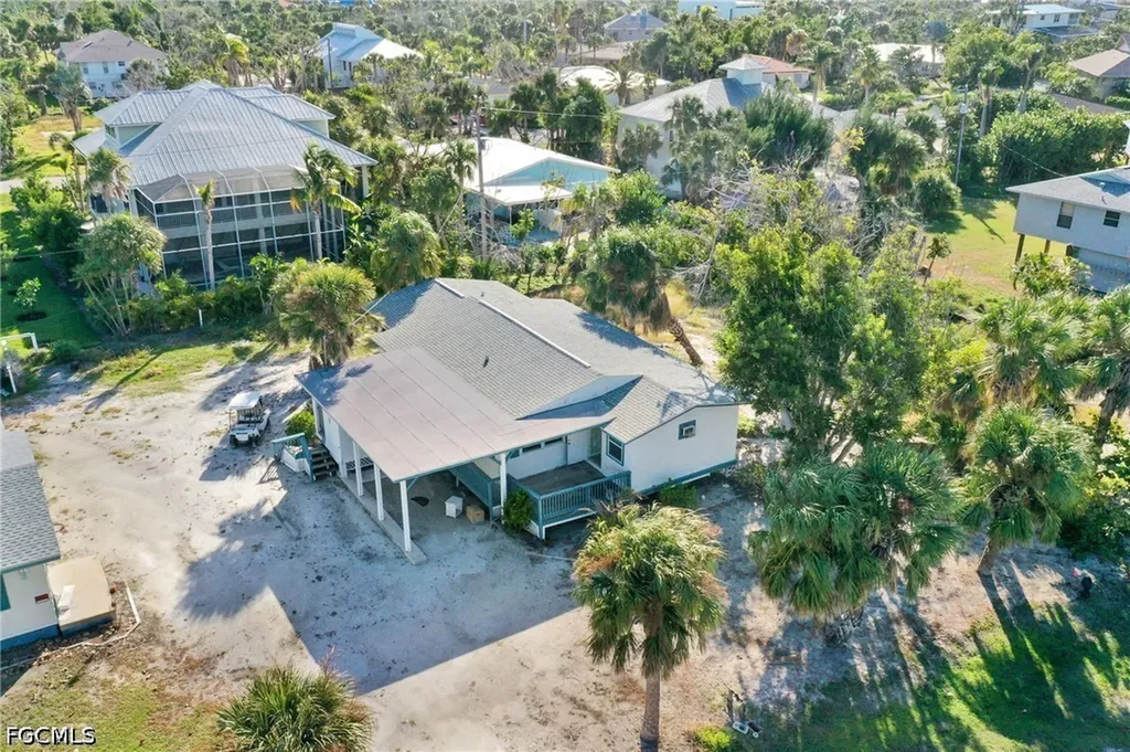 4819 Tradewinds Drive Sanibel FL 33957