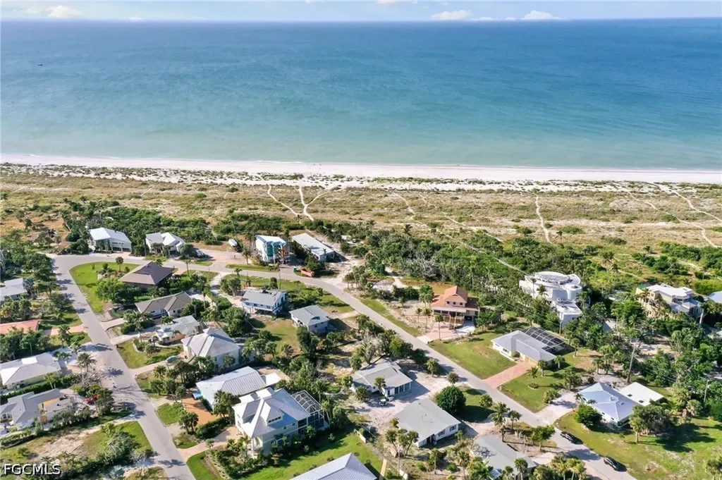 4819 Tradewinds Drive Sanibel FL 33957