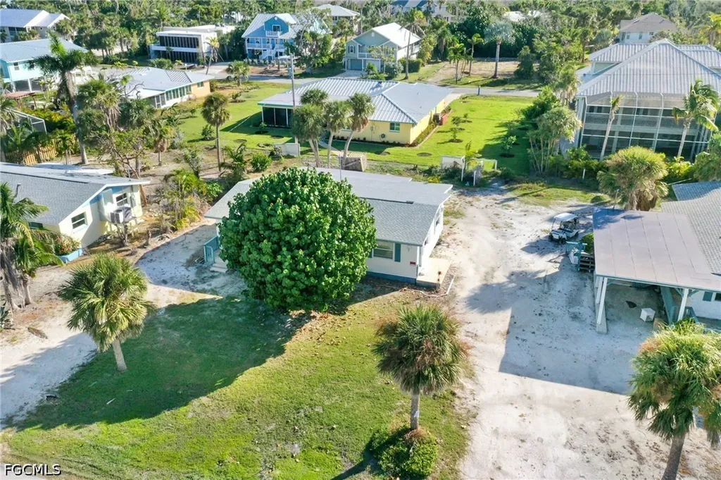 4819 Tradewinds Drive Sanibel FL 33957
