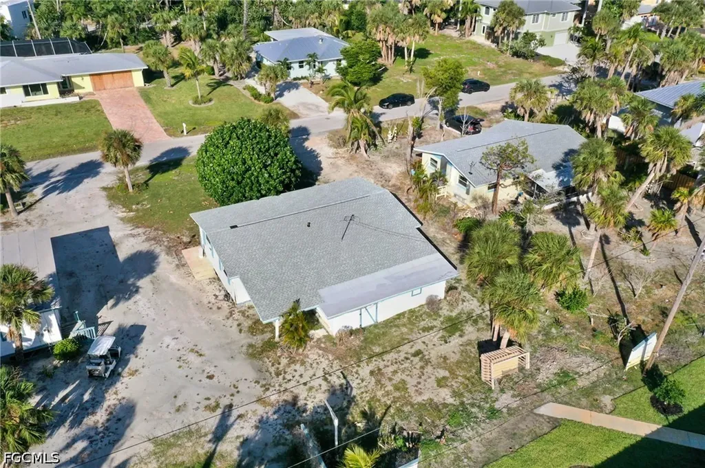 4819 Tradewinds Drive Sanibel FL 33957