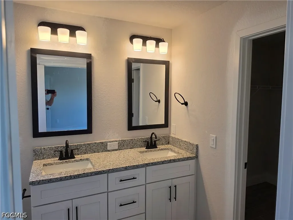 3731 NW 43rd Place Cape Coral FL 33993