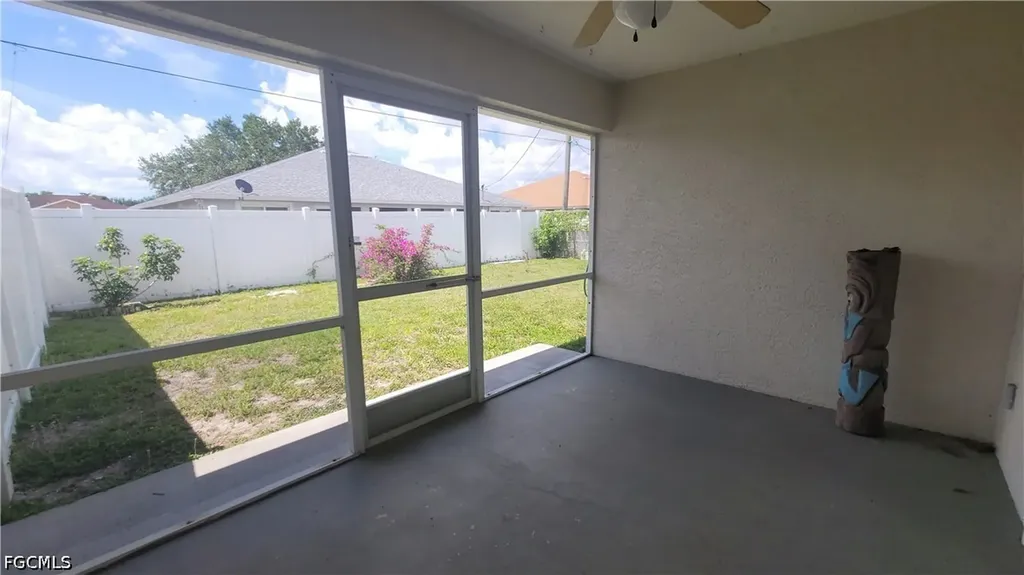 1010 SE 12th Terrace Cape Coral FL 33990
