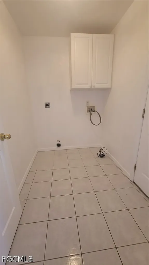 1010 SE 12th Terrace Cape Coral FL 33990
