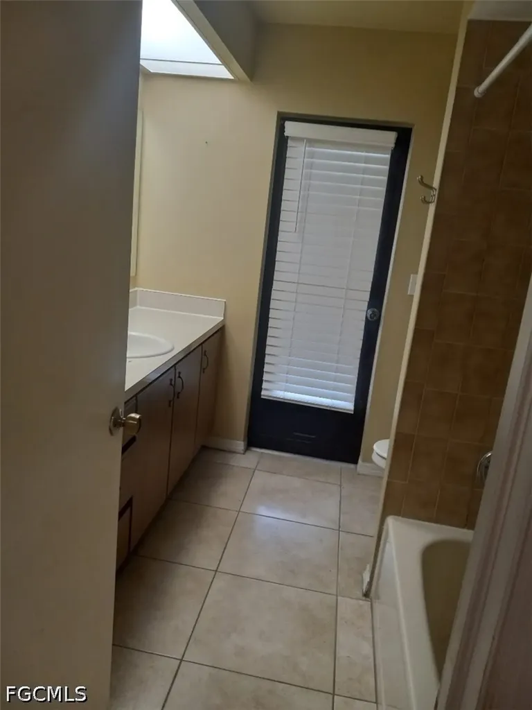 1106 SE 21st Lane Cape Coral FL 33990