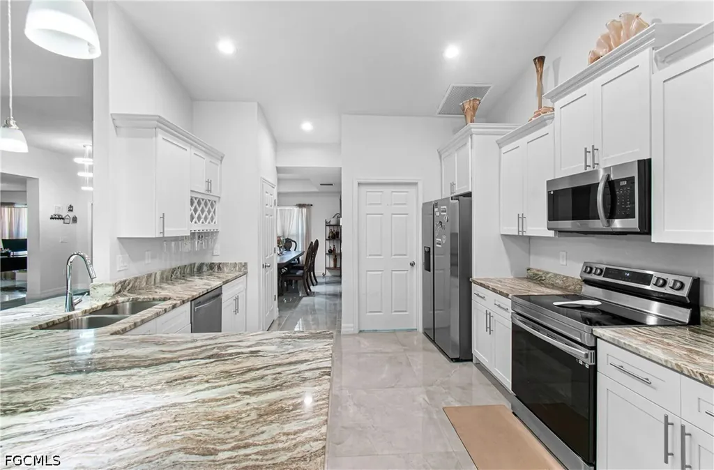 3507 2nd Street SW Lehigh Acres FL 33976