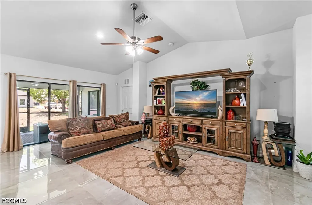 3507 2nd Street SW Lehigh Acres FL 33976