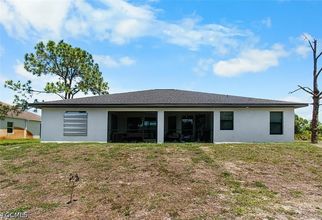 3507 2nd Street SW Lehigh Acres FL 33976